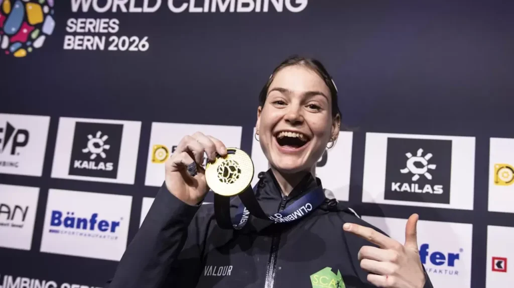 2026 world climbing bern women's bouldering, Oceania Mackenzie wins gold